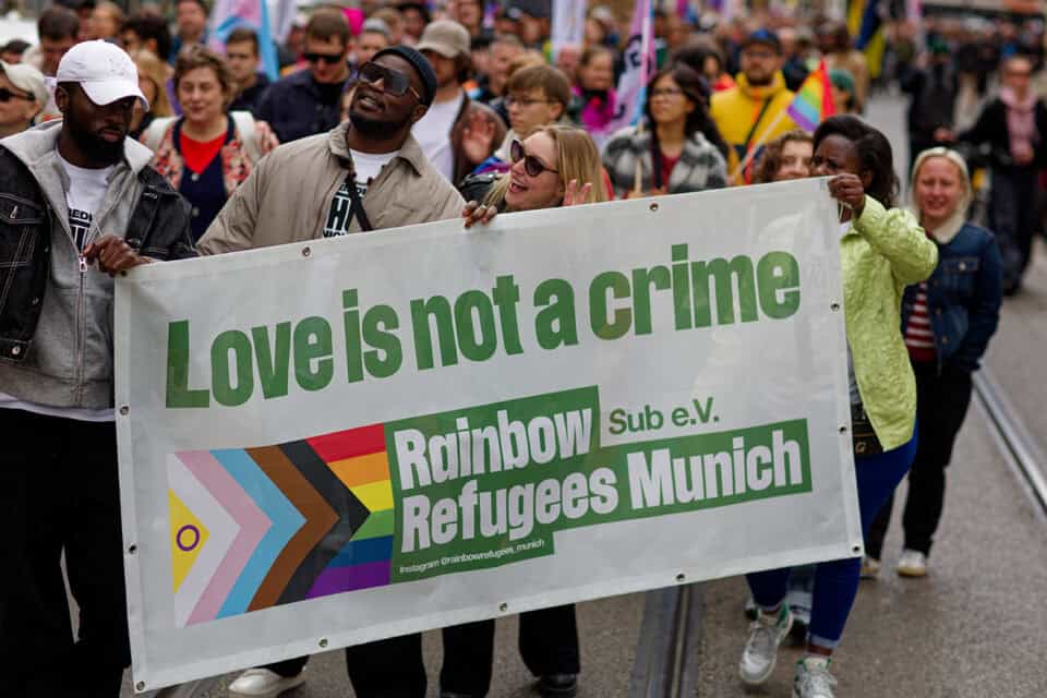 Rainbow Refugees beim IDAHOBIT 2026. Foto Mark Kamin