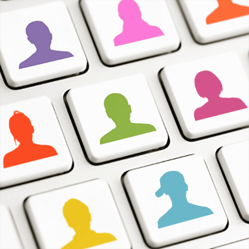 Vielfältige LGBTQ+ Symbole auf Keyboardtasten, für queer Community in München.