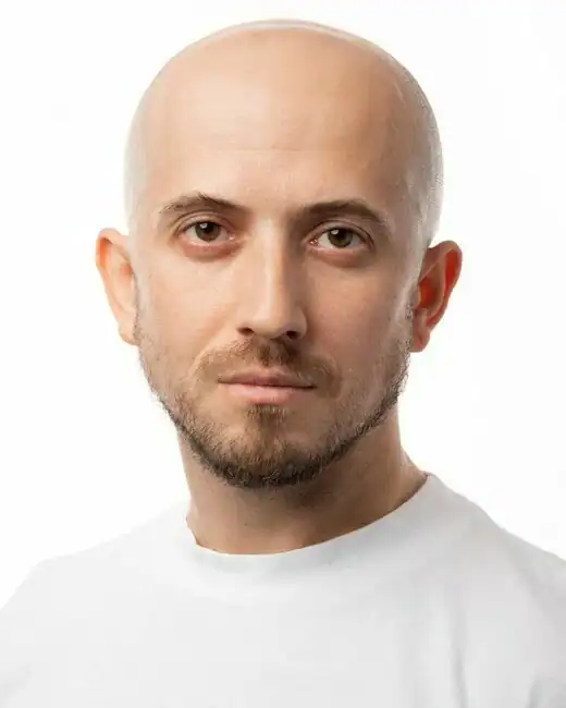 Zu sehen ist hier ein Foto des russischen Theaterregisseurs Vitaly Kogut.